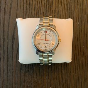 SOLD NWOT Men’s Tommy Hilfiger Watch